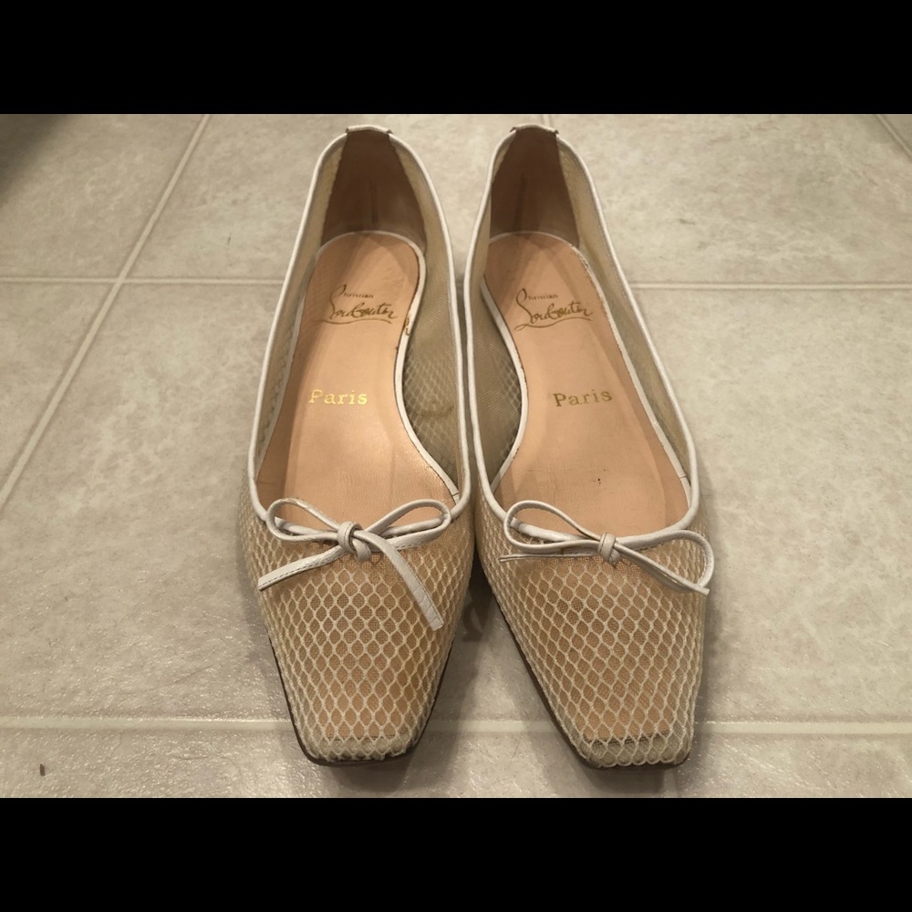LouBoutin size 8 flats